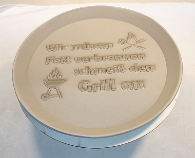 Bild "Reliefschablonen Keramik:Grillen-Fertigung-Teller3-400.png"