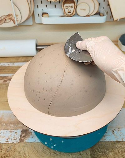 Bild "Tutorials Keramik:Tut-12-Schuessel-Schmetterling.jpg"