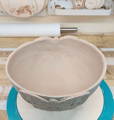 Bild "Tutorials Keramik:Tut-41-Schuessel-Schmetterling.jpg"