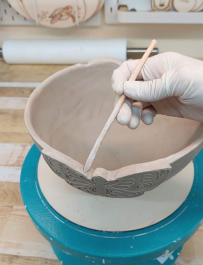 Bild "Tutorials Keramik:Tut-42-Schuessel-Schmetterling.jpg"